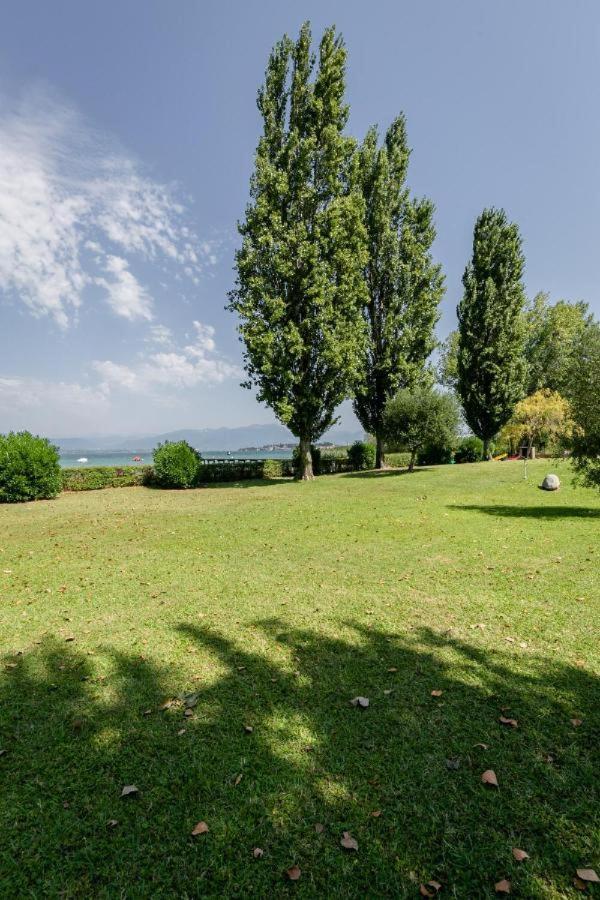Marilyn Arpa Apartment Sirmione Exterior photo